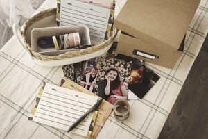 Family Photo Box idea from Appletini Photography