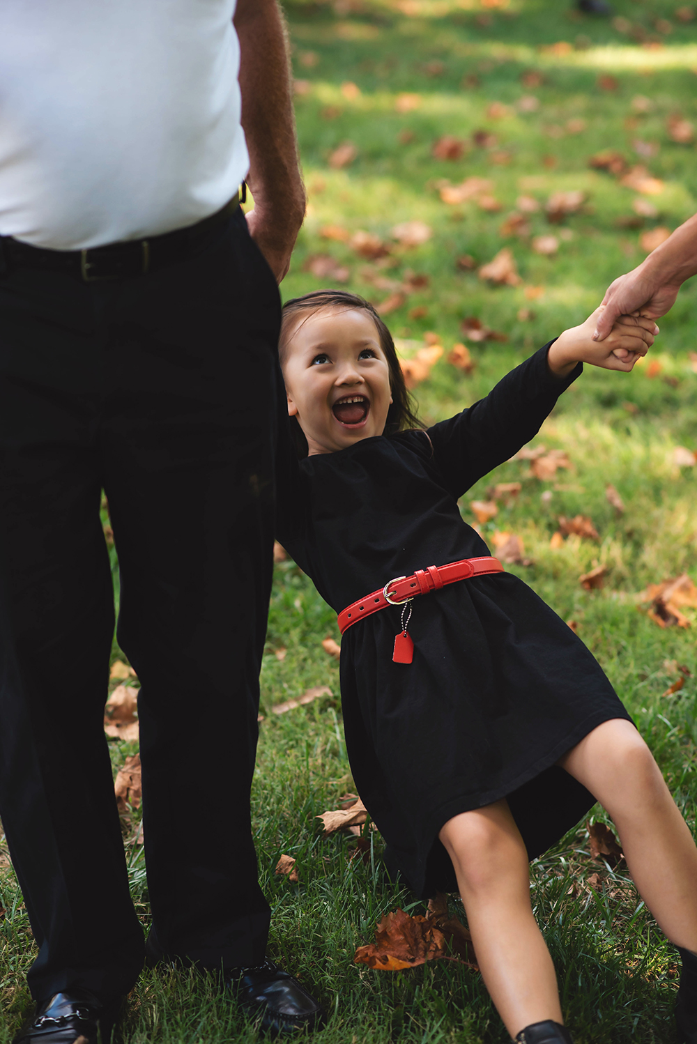 Lifestyle family photographer in Bucks County capturing laughter