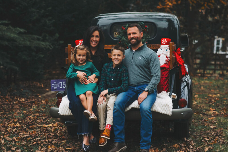 Outdoor holiday family portrait in Yardley PA